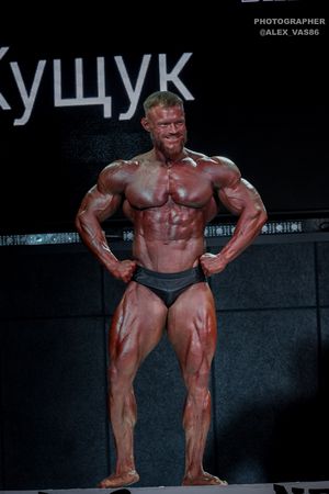 CLASSIC PHYSIQUE